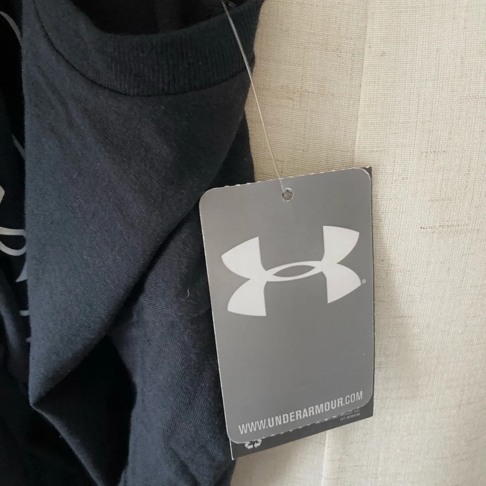 NWT Under Armour Basketball Black Short Sleeve Tee Size M